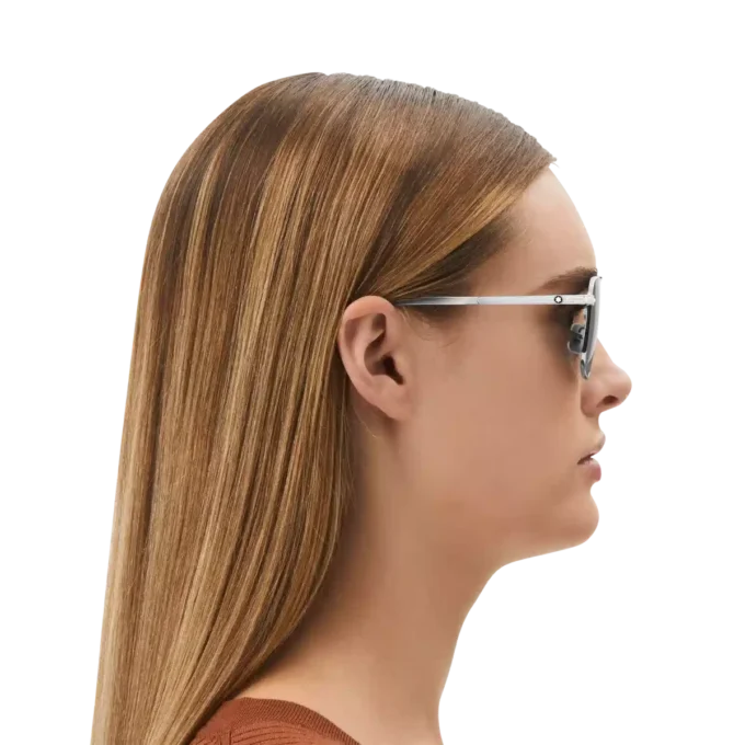 Occhiali da sole rettangolari con montatura in metallo color argento Occhiali da sole rettangolari con montatura in metallo color argento