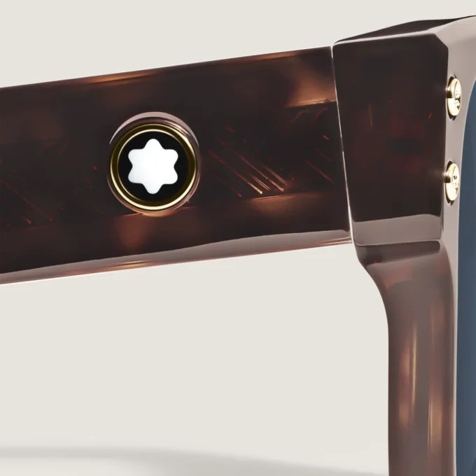 Occhiali da sole squadrati con montatura in acetato color avana