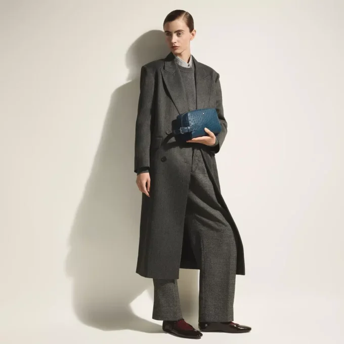 Pochette da toilette in pelle goffrata struzzo