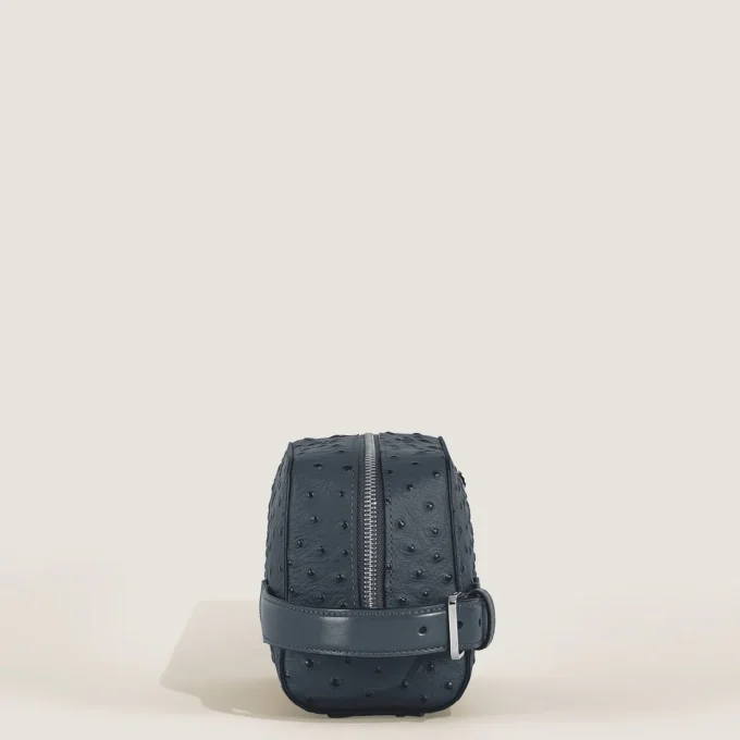 Pochette da toilette in pelle goffrata struzzo