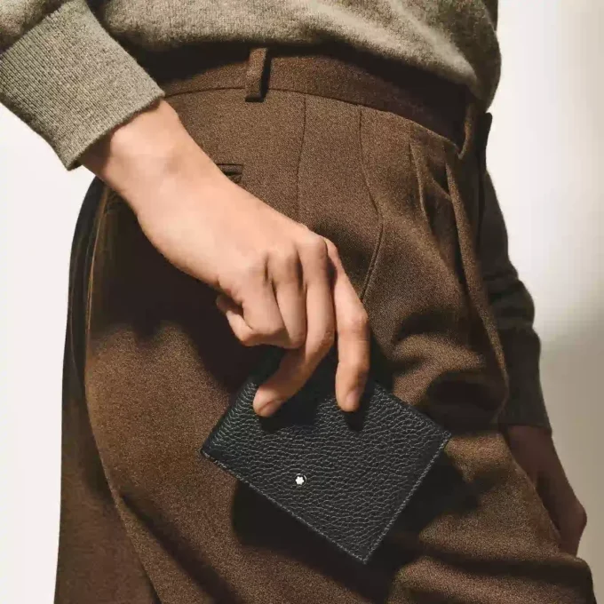 Portafoglio in pelle martellata 6cc