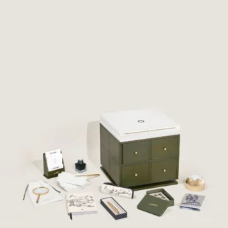 Set Happy Holiday 2025